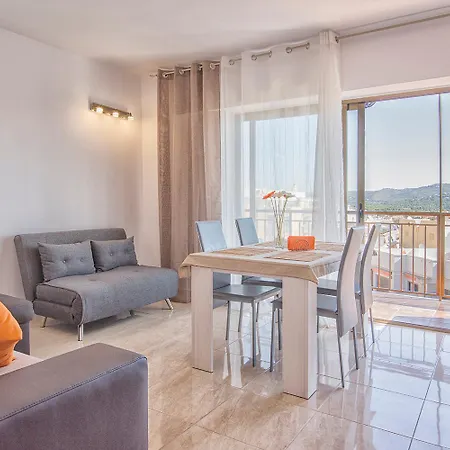 Corbeta Apartment
